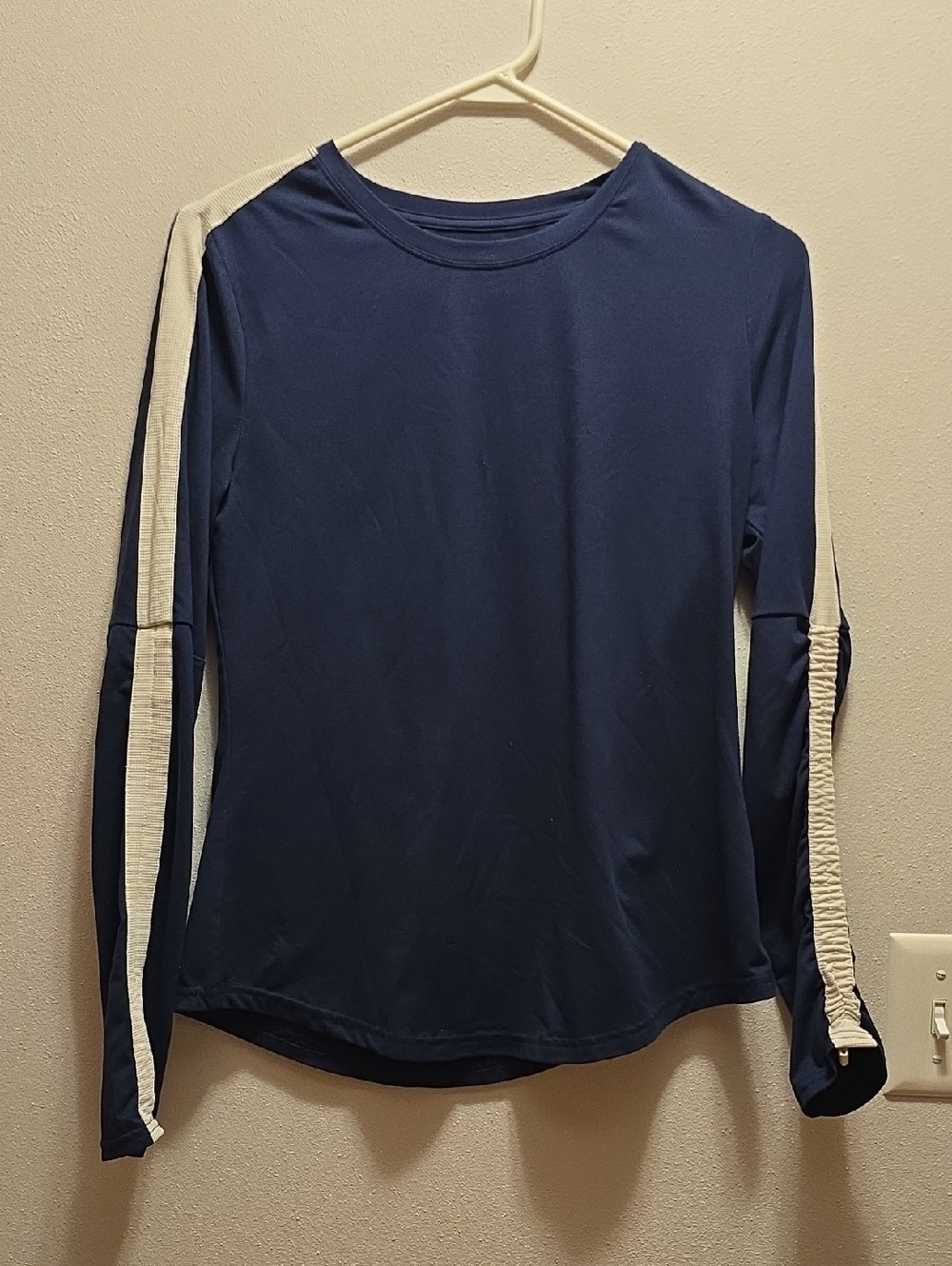 Navy Long-Sleeve Crewneck Top with Contrast Stripe